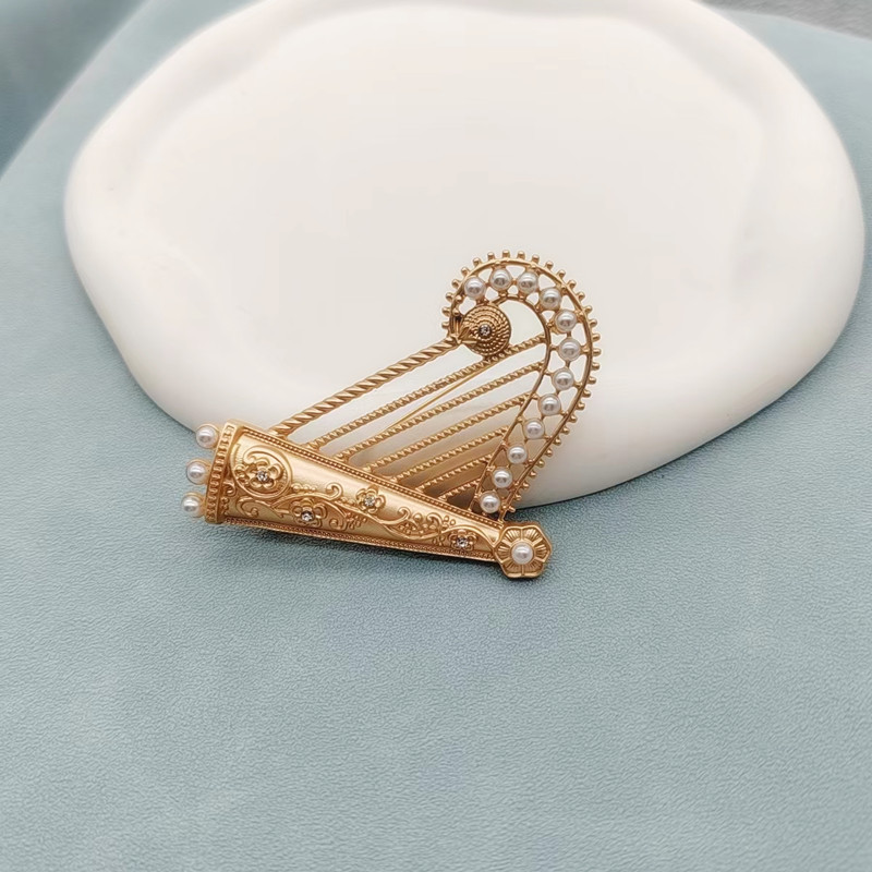 Vintage guld harpa brosch med pärla och strass för kvinnor_voghion.com