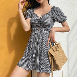 千鸟格保守聚拢泡泡袖收腰显瘦显白耐穿欧美裙裤式温泉连体游泳衣