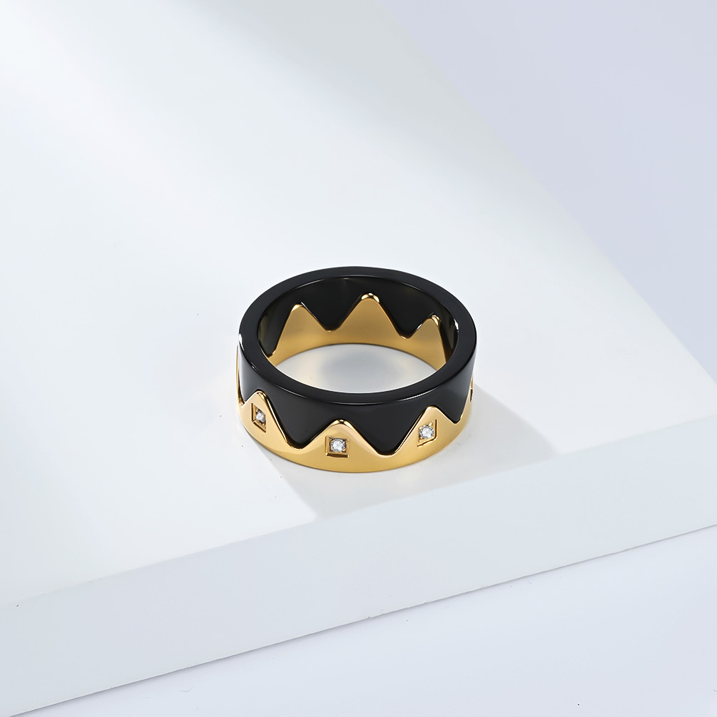 Bague couronne en acier titane avec diamants design créatif_voghion.com