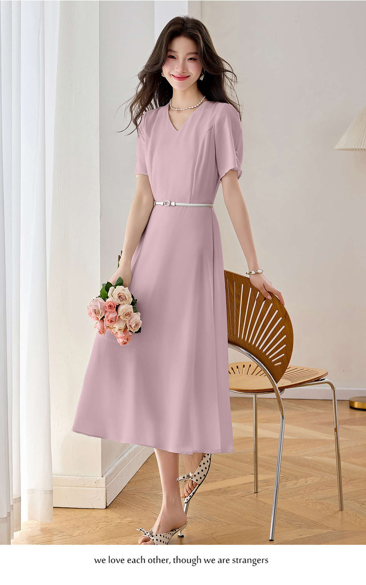 Đầm maxi nữ thắt eo cổ V dáng dài phối màu trơn — màu xanh đậm, màu tím, màu trắng chi tiết 24
