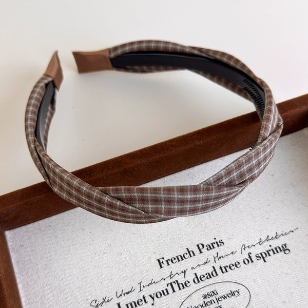 27293G brown gray plaid model