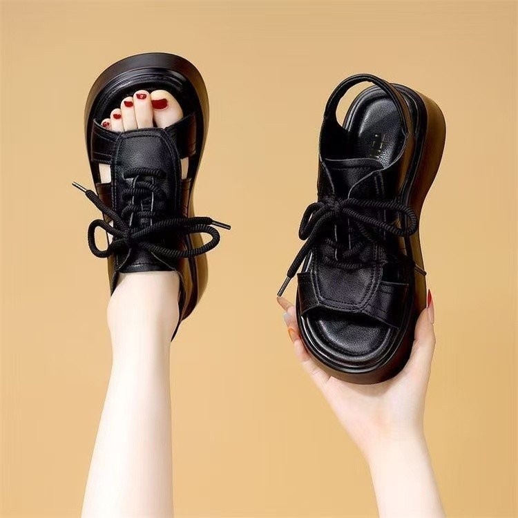 Sandalias de fondo de muffin romano para mujeres en verano de 2026 nuevas sandalias de alta altura de fondo de pescado dulce y fresco