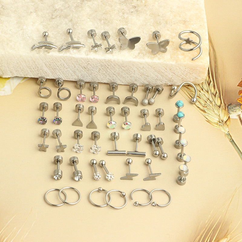 Pointed titanium steel lip stud product view