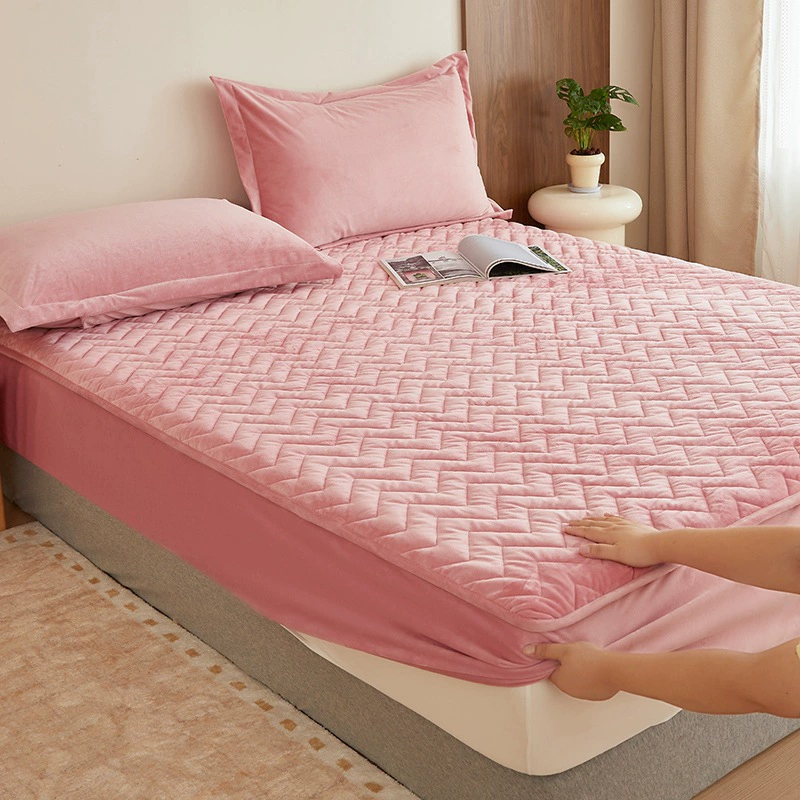 Quilted sheet, mattress, dustproof protective cover, bedspread