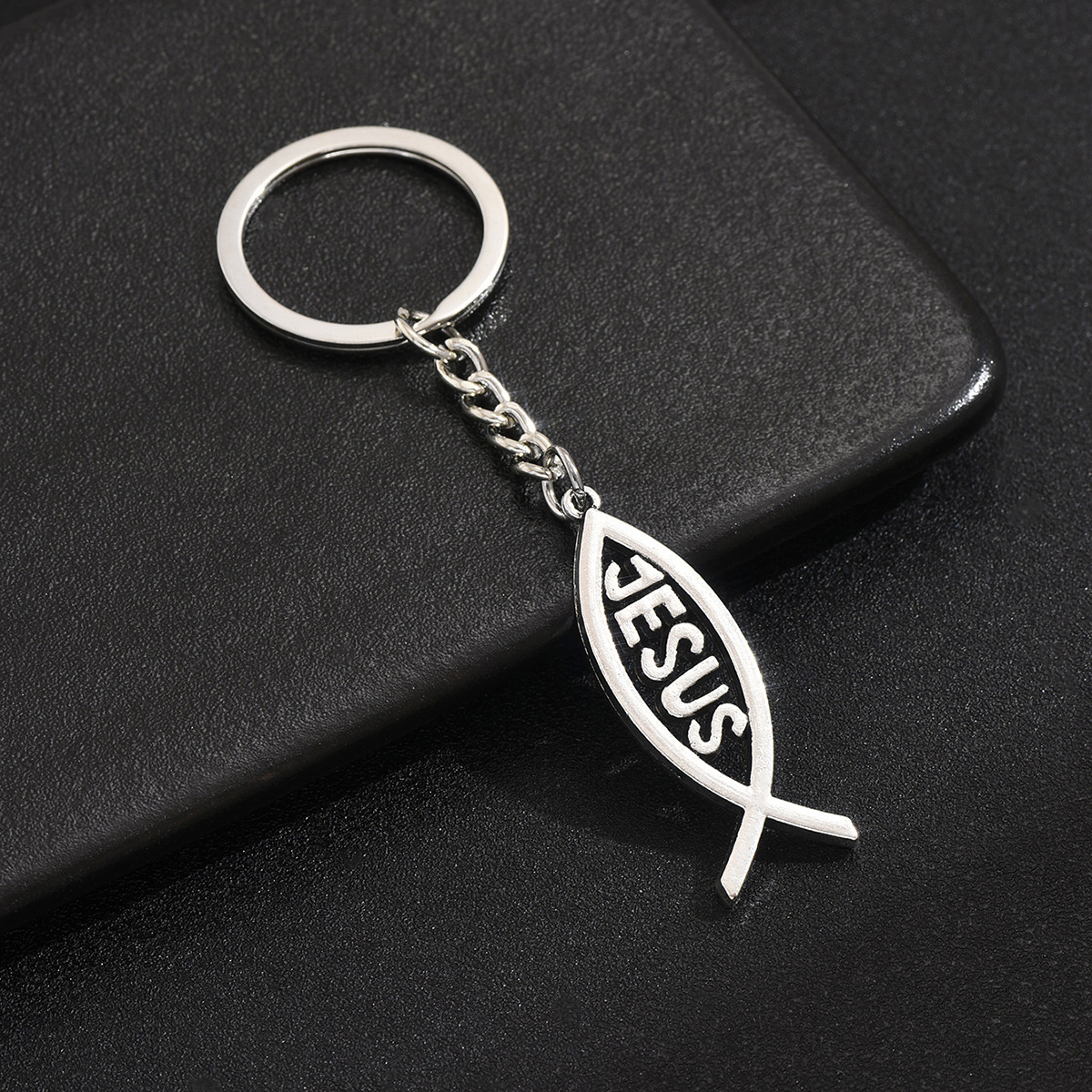 comercio exterior al por mayor letras inglesas llavero colgante bolsos colgantes crucifijos colgantes de metal suministro transfronterizo