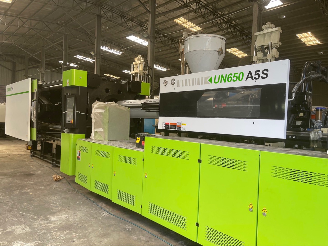 伊之密650全新机加大注塑量4000克加大容模厚度1100动力加大两级