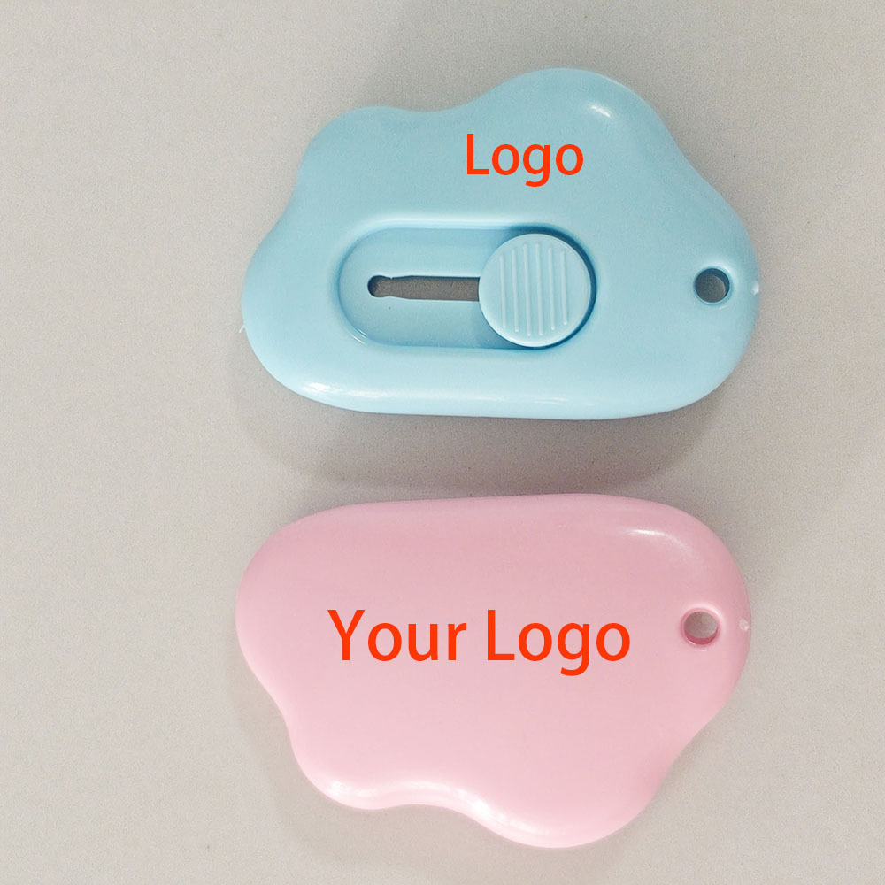 Nube de venta directa mini cuchillo portátil pequeño cuchillo de oficina para estudiantes desmantelar el cuchillo de papel pintado de aire fresco