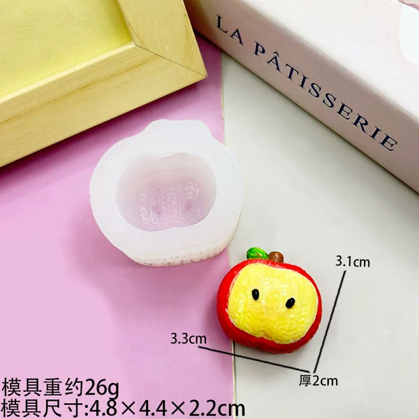 Apple, small knitted mold