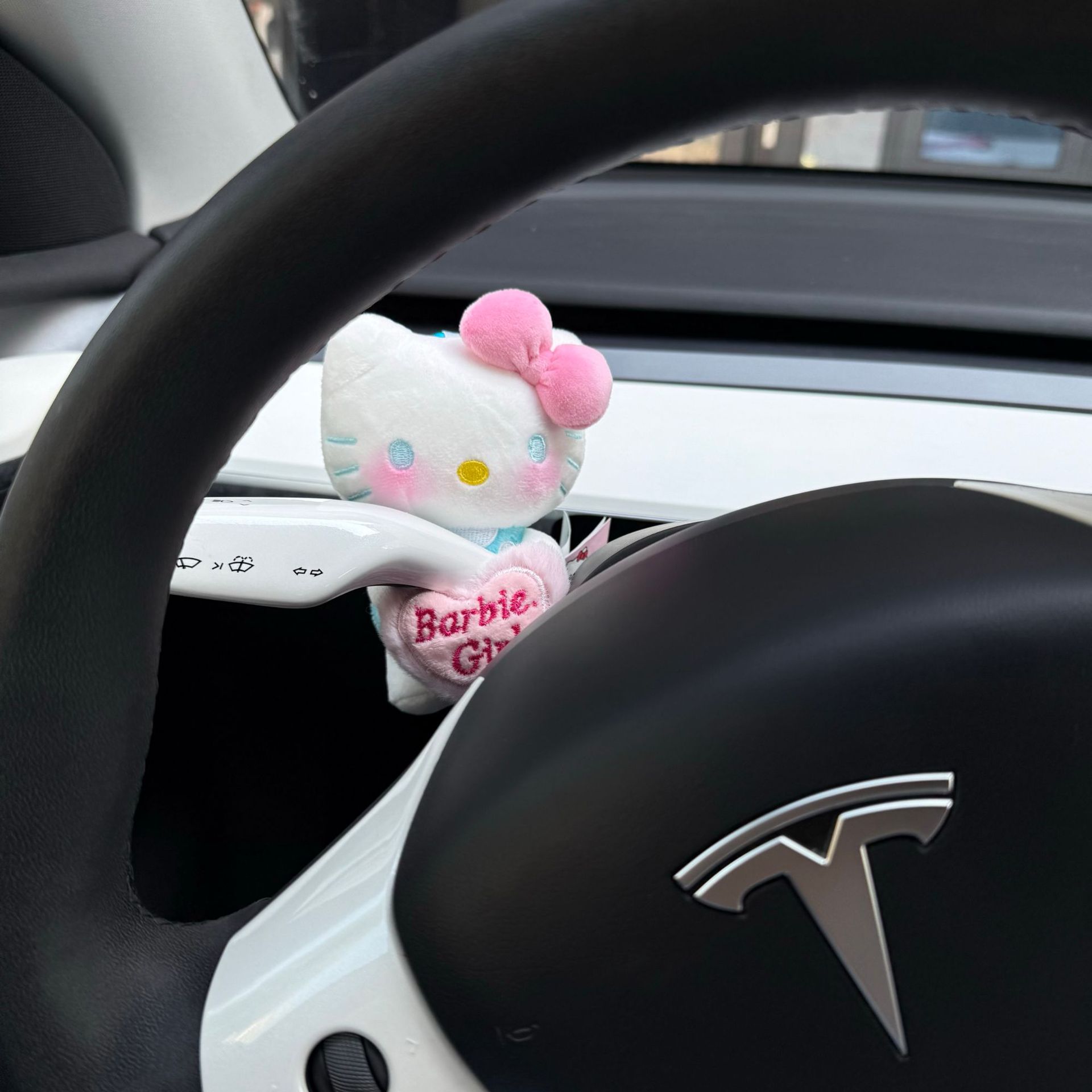 Nuevo 2025 clásico Kitty coche de marchas decoraciones limpiadores de automóviles luces de dirección decoración regalo de nuevo coche