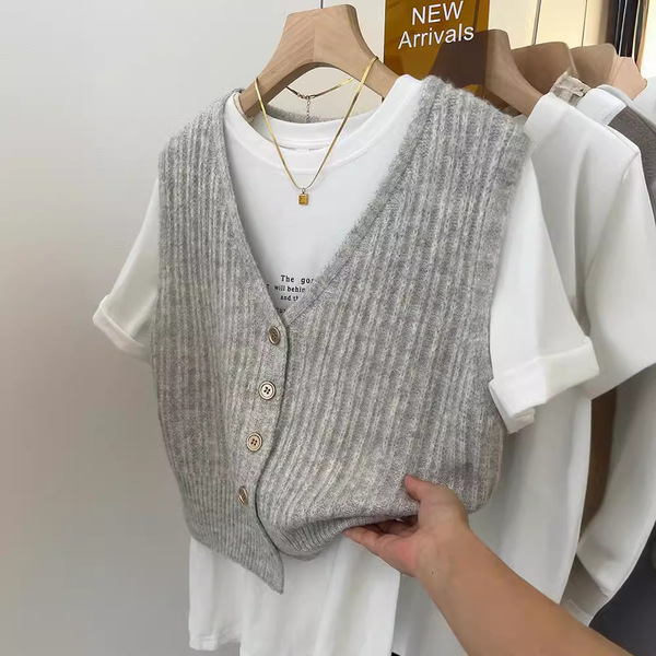 Retro knitted vest