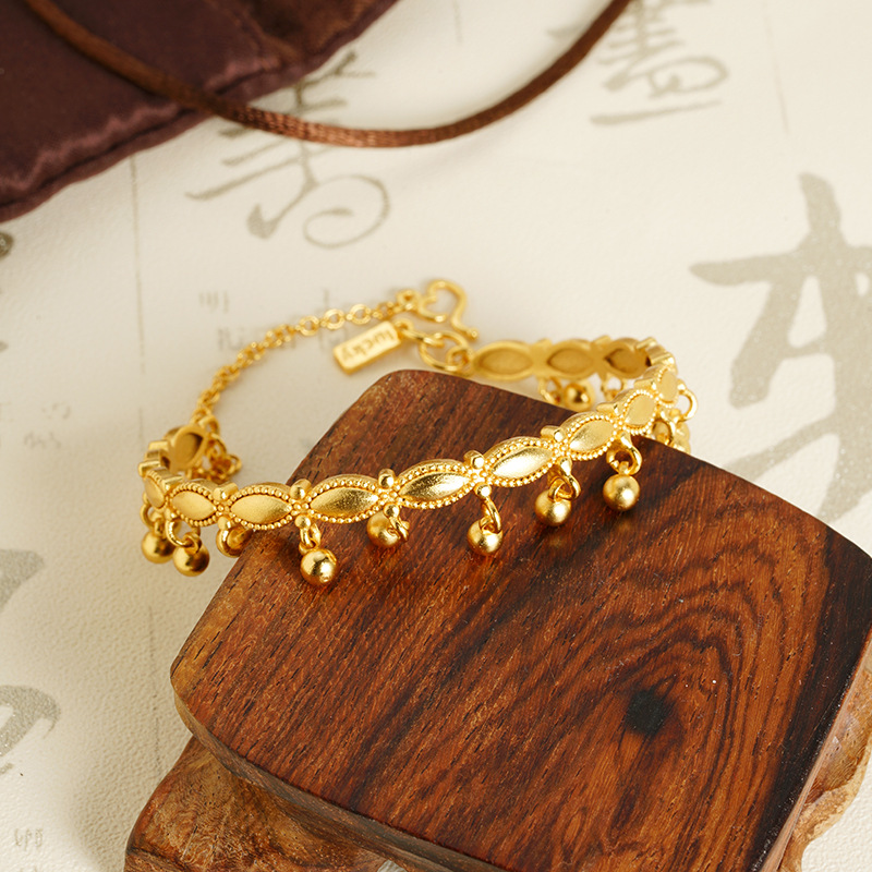 Vietnam oro oro aleación de cobre flores ricas campanas bordas pulsera de mujer fábrica de emisión directa explosión en vivo joyas preciosas