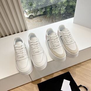 ������Ƥ�\�ӆ�Ь�ɸ�׼�ɫϵ�����eЬ�r�аٴ���Hƽ�װ�Ь