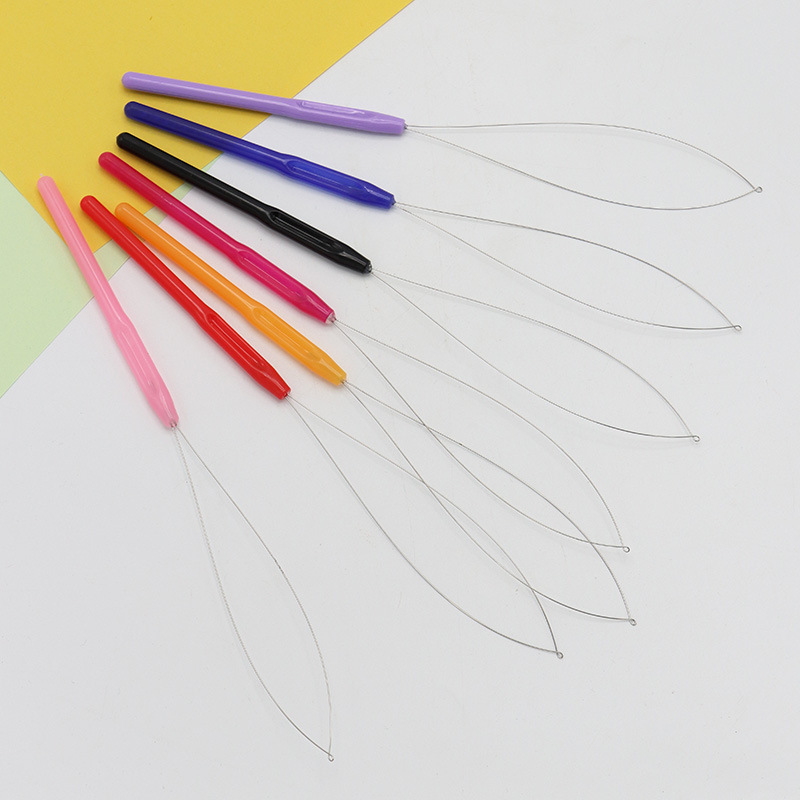 Extensión de cabello de lana de trenza sucia con lengua de ganchillo de plástico mango de madera accesorios de pelo de pelo de gancho de sellado lengua de gancho