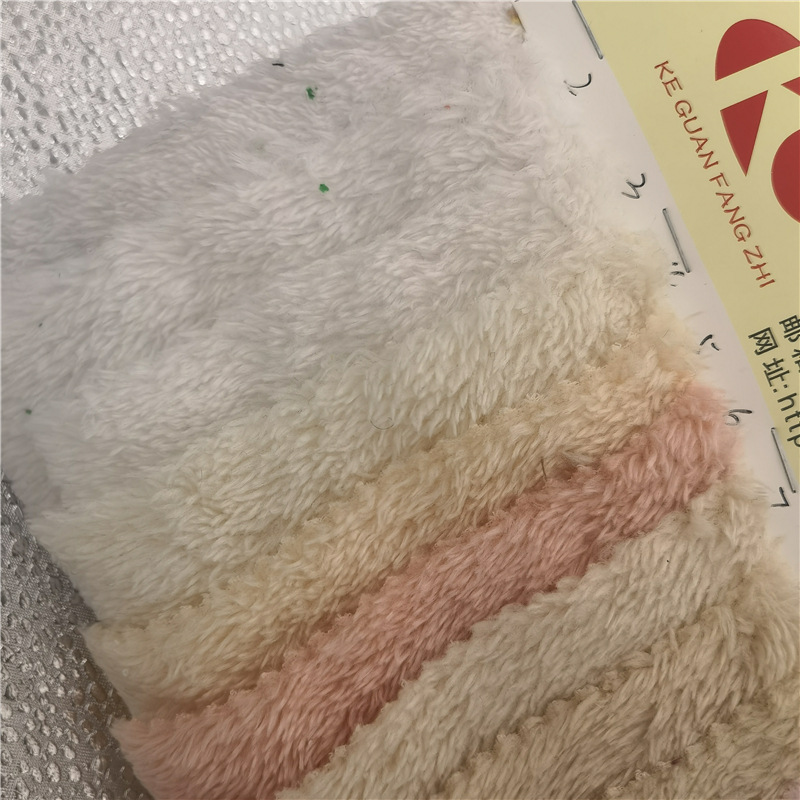 厂家现货供应批发 180克全涤北极绒玩具面料 服装猫窝拖鞋布料