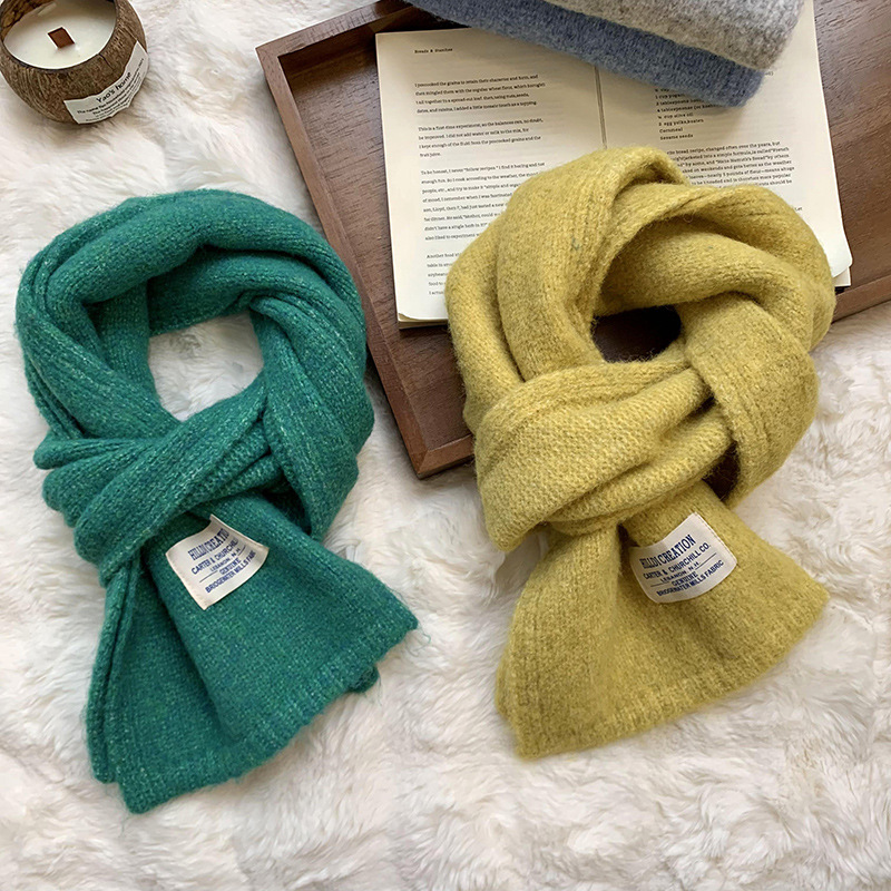 Bufandas de invierno femeninas de alta calidad coreana de color sólido bufandas de punto cálidas bufandas al por mayor