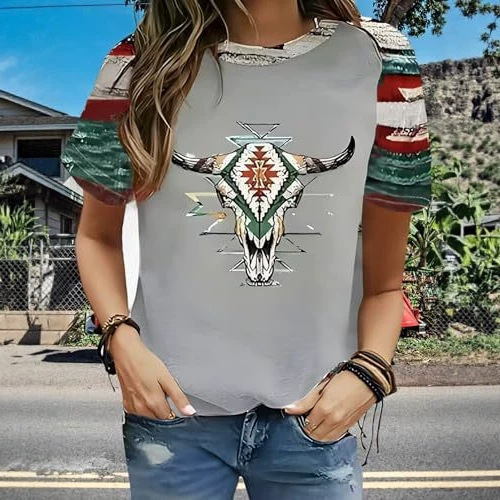 Retro Western Cow Head Pattern Color-Block Print T-Shirt Casual Unique Trendy Women's Short Sleeve Top Retro Western Cow Head Pattern Color-Block Print T-Shirt Casual Unique Trendy Women's Short Sleeve Top