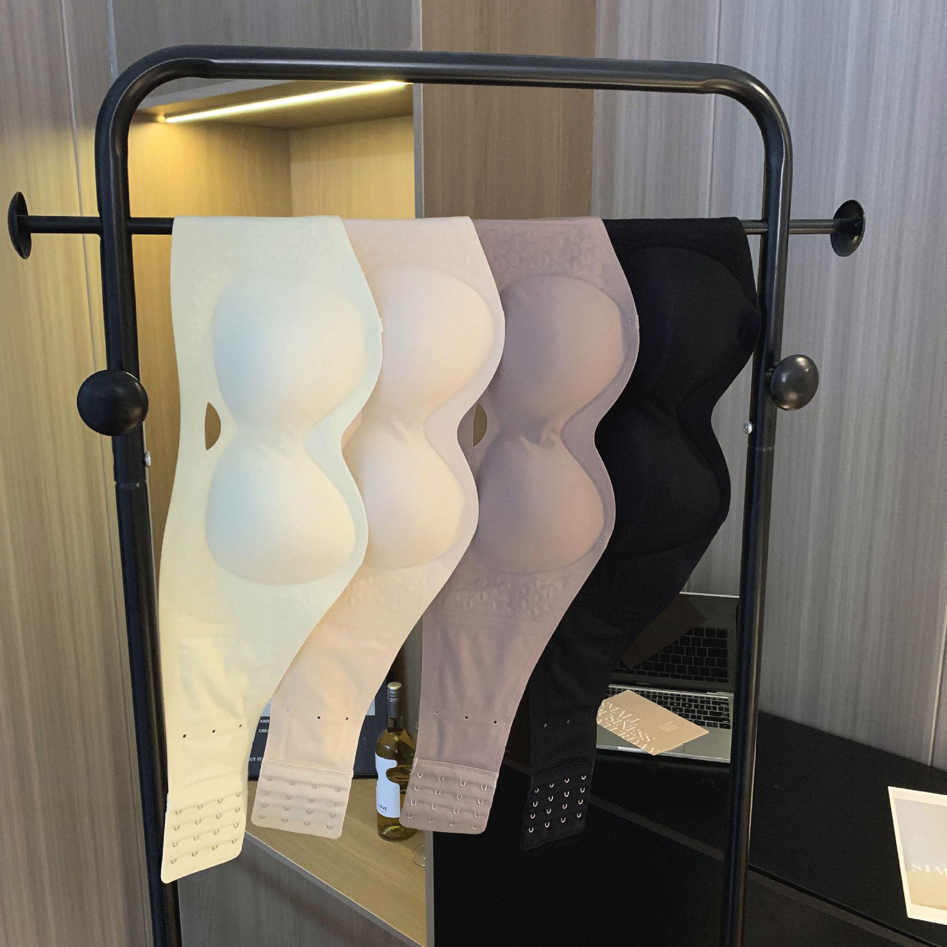 Ropa interior sin marcas de mujer antideslizante invisible pecho pequeño se reúne cómodo soporte no cinturón de hombro sostén de hombro de verano un sostén delgado