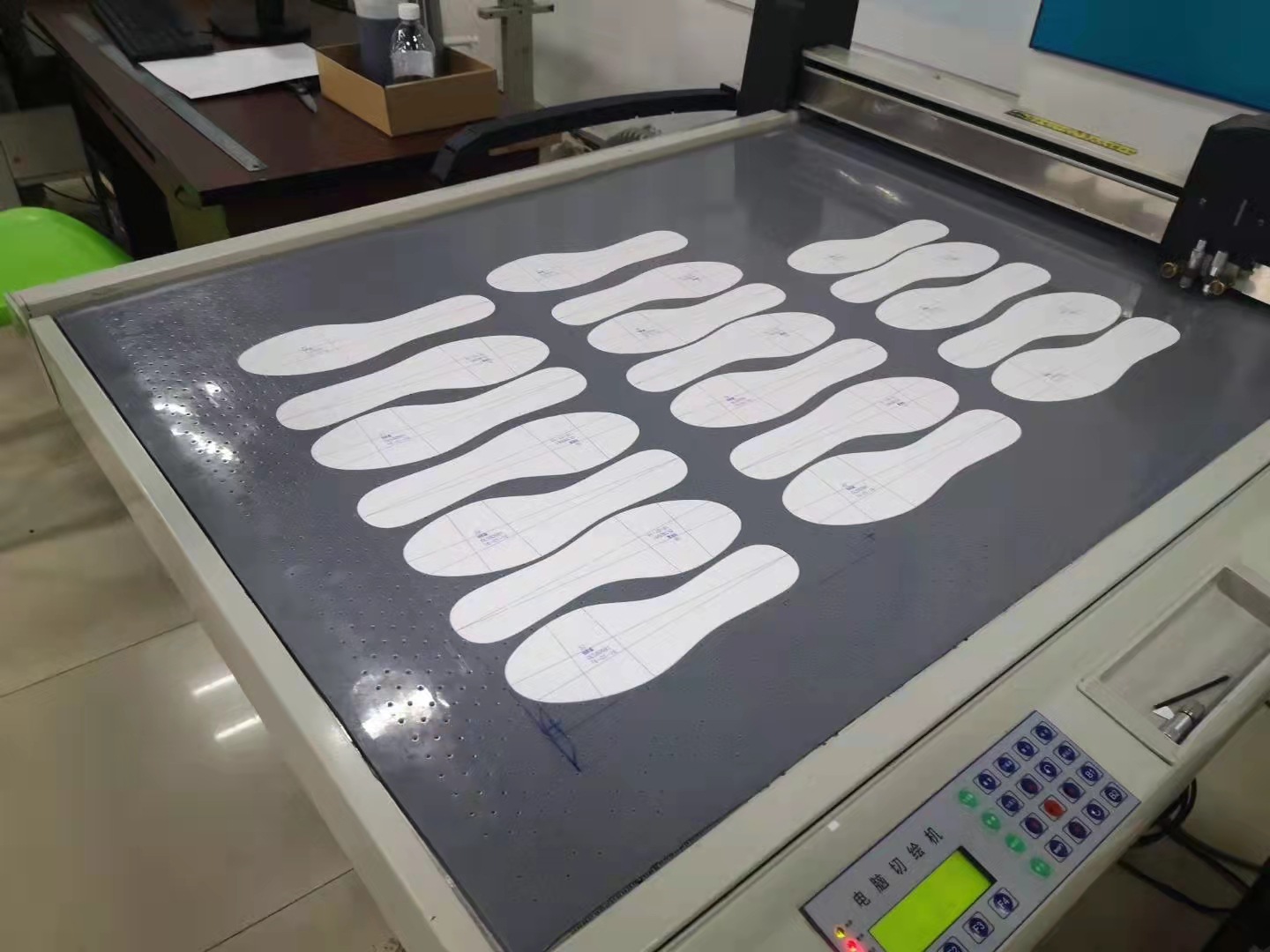 厂家批发销售2022年新型鞋业排刀算料系统