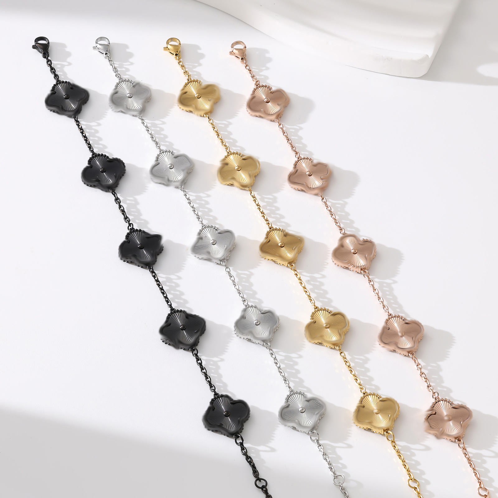 Cross-Border E-Commerce Popular Titanium Steel 15mm Double-Sided 18K1 Lucky Four-Leaf Clover Laser Five-Flower Bracelet Accessible Luxury and Versatile