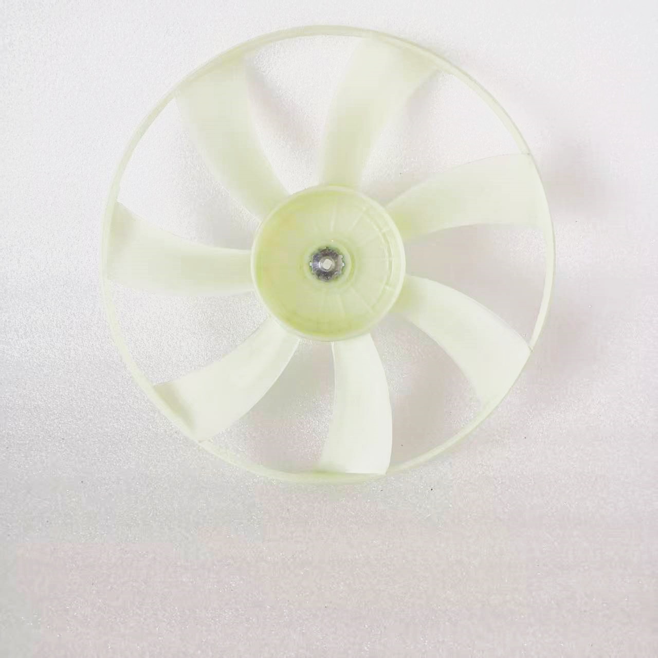 Toyota Yaris/Vios 16361-Bz190 Fan Blade Style Consultation