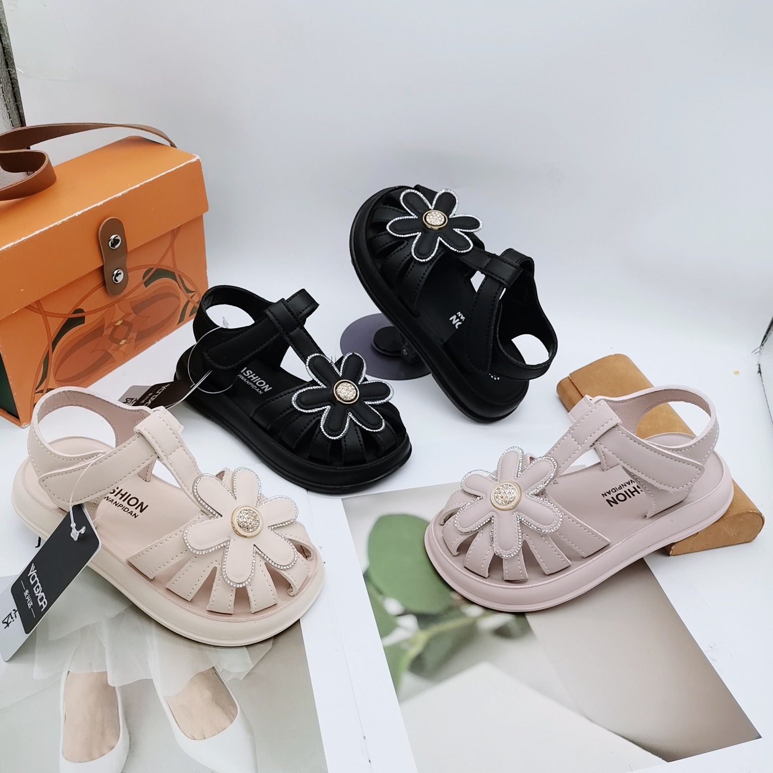 27-31 Tamaño de sandalias para niñas, zapatos de sol para niños, nuevos zapatos de niñas, zapatos de princesa de estilo extranjero