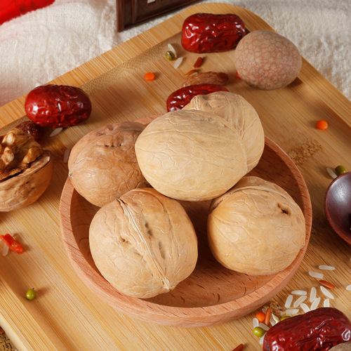 【New Year Gift Box】Thin-shelled Walnut Nut Gift Box Dried Fruits and Nuts 1.5kg Snack Gift Box Available for Wholesale