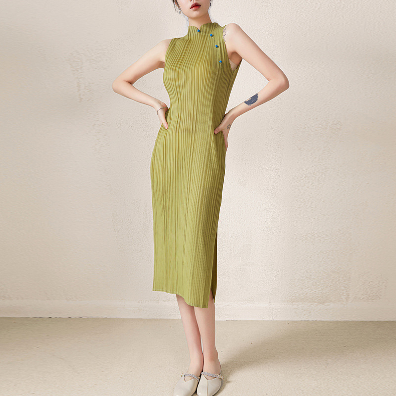 High-grade Pleated Retro dress 2025 Summer New Arrival Chinese Style Cheongsam Dress with Buckle Elegant Cheongsam Dress Long Vest Dress