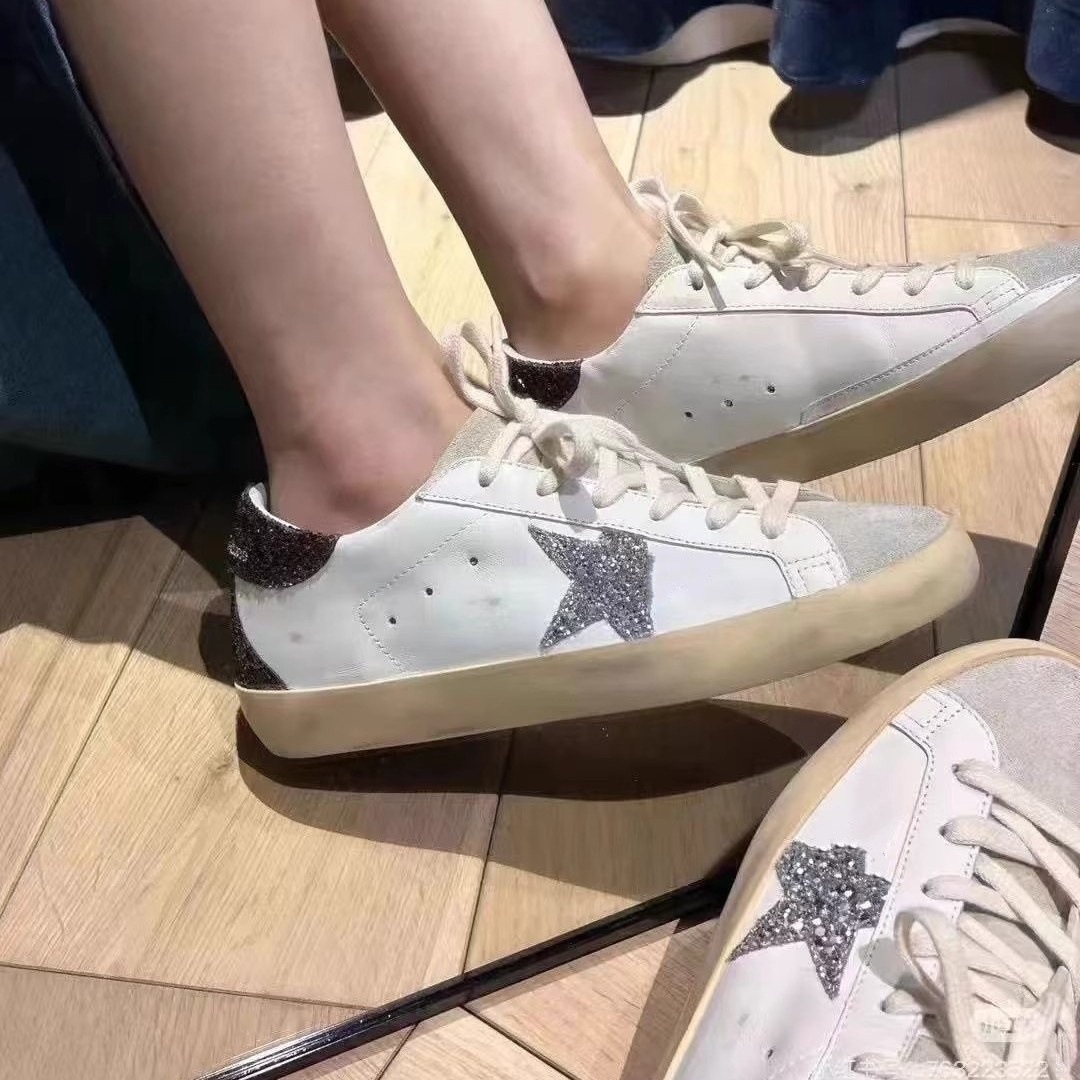 2025 New Autumn Sequin Star Distressed Dirty Shoes Women's Casual Flat Dirty Casual Sports Flat White Shoes