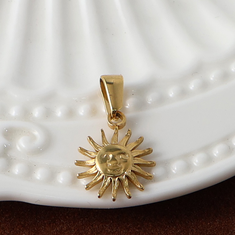 4g Weight Pendant Jewelry Making Type 14.1*11.2mm, 18.8*13mm Jewelry Making Size Real Gold Plated Plating Material DIY Jewelry Accessories Classification 1 Piece Quantity 304 Stainless Steel, 316 Stainless Steel Material Sun, Moon Pattern Retro, Simple Style Style Waterproof Non Tarnish Craft 1 Piece 14.1*11.2mm 18.8*13mm 304 Stainless Steel 316 Stainless Steel Real Gold Plated Sun Moon Pendant DIY Jewelry Accessories 6