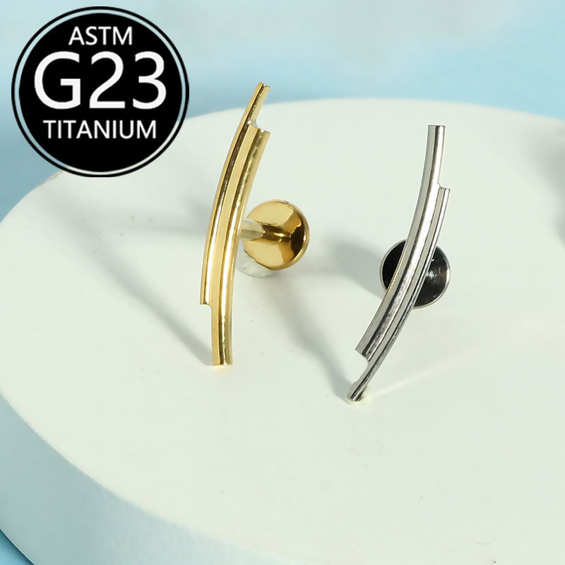 16G labret stud size and finish detail