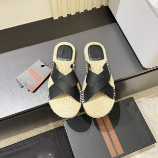 �߶��¿���ʿһ�֛���Ь���Բݾ��וr�аٴ�߼��г�������Ь