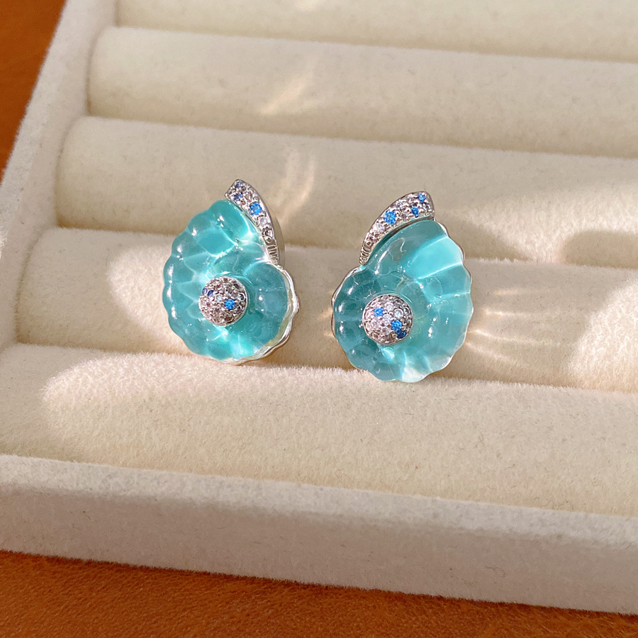 Agujas de plata de resina de piedra de silicio de caracol auriculares accesorios de vacaciones de mar pendientes de lujo ligero conjunto de joyería de alta calidad al por mayor