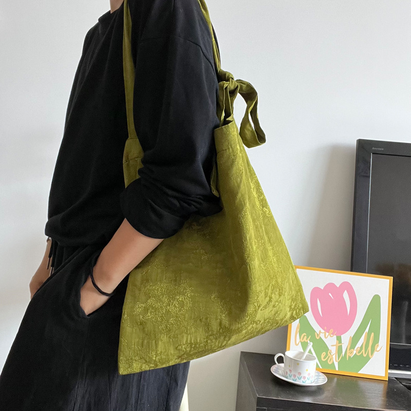 Women's Medium Linen Rayon Natural Silk Geometric Vintage Style Streetwear Square Magnetic Buckle Shoulder Bag display picture 19