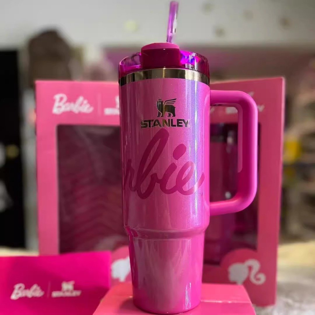 Vaso térmico Stanley Barbie 40 oz de acero inoxidable image 4