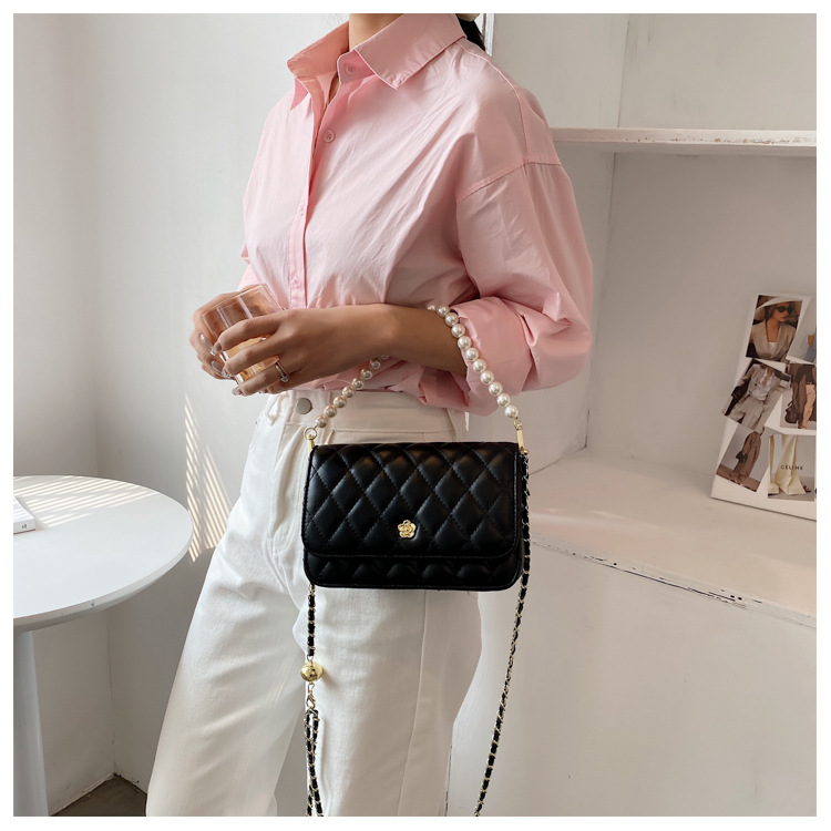 Fashion Pearl Chain Rhombus Embroidery Thread Messenger Small Square Bag Wholesale display picture 53