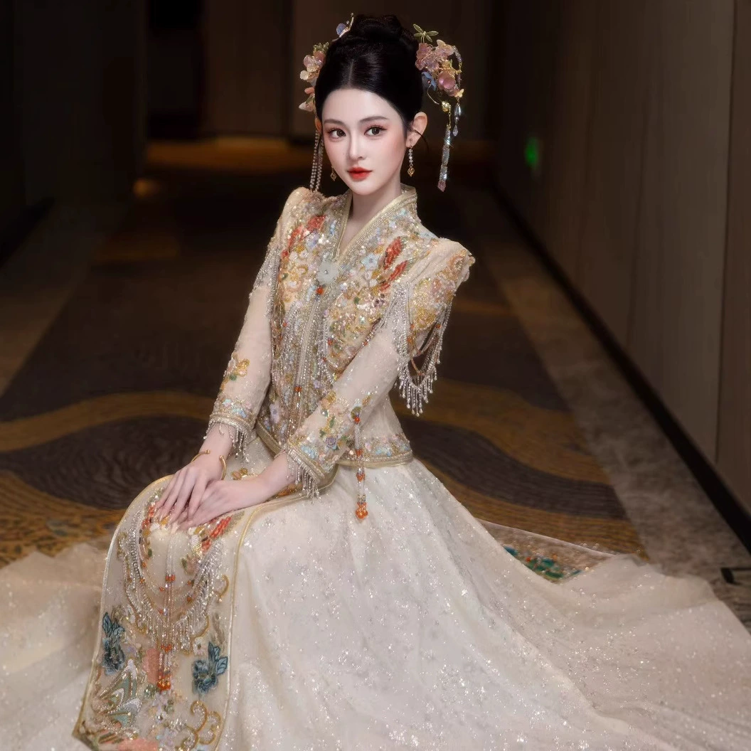 Свадебное платье Xiuhe цвета шампанского для невест, новое золотое свадебное платье в китайском стиле для банкетов, больших размеров для пышных женщин.