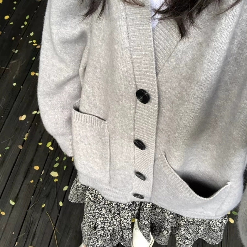 Мягкий ретро-кардиган-свитер для женщин, ранняя осень 2025 года, свободный ленивый стиль, повседневные универсальные топы для женщин