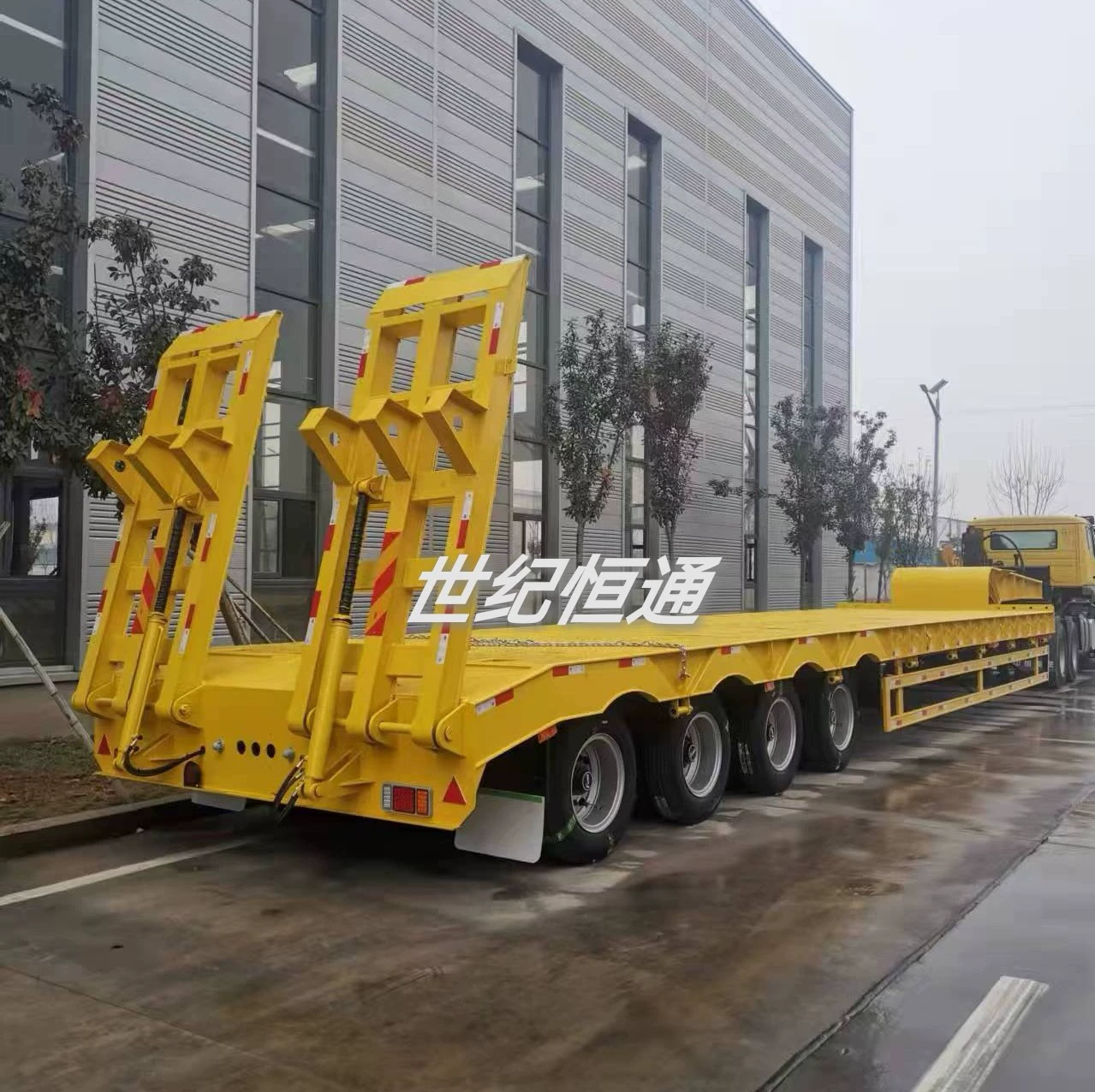 Складная лестница для низкорамного полуприцепа с пневмоподвеской, подъем низкорамного полуприцепа, транспортировка тяжелых грузов