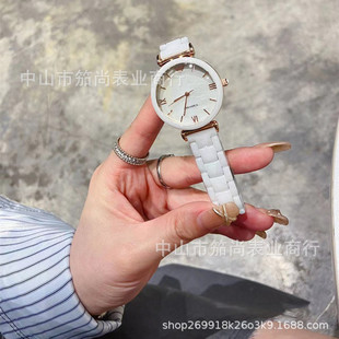 �մ�Ů��ʯӢ�ֱ�M����Ħ��݆���s���e�W���ֱ�j12�մ��ֱ�