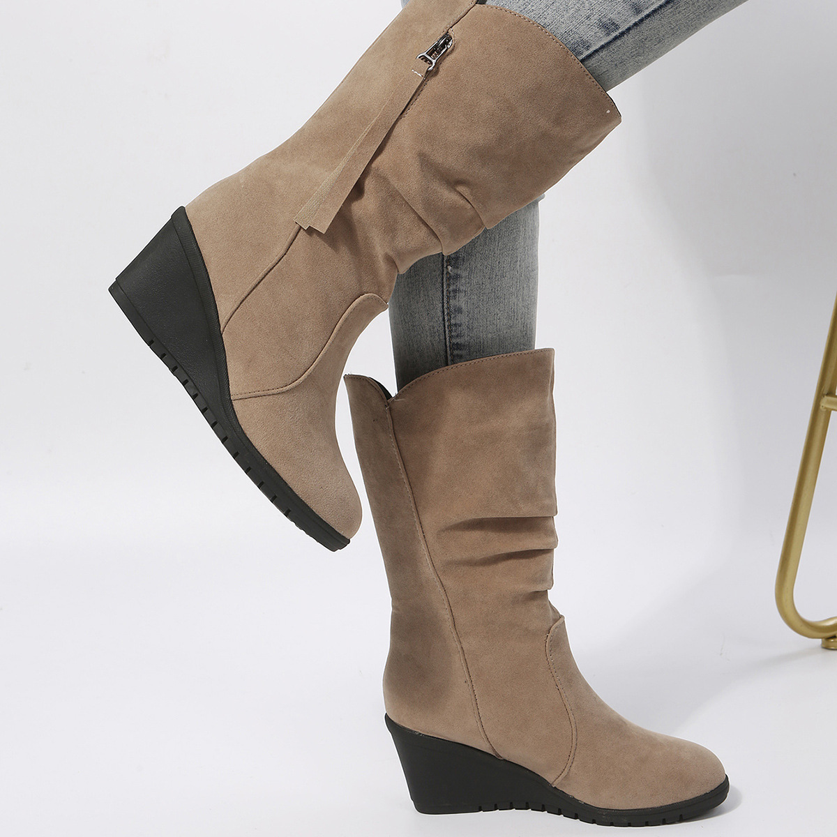 Plus-size low heel round head women's height-raising casual boots_voghion.com