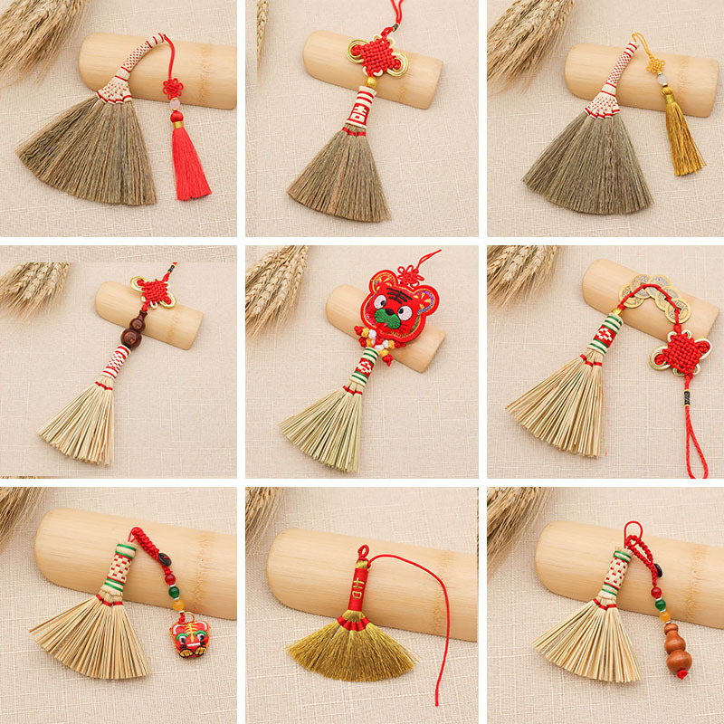 Dragon Boat Festival small broom pendant baby bedside pressure sleep broom key chain pendant handmade gold broom Dragon Boat Festival small broom pendant baby bedside pressure sleep broom key chain pendant handmade gold broom