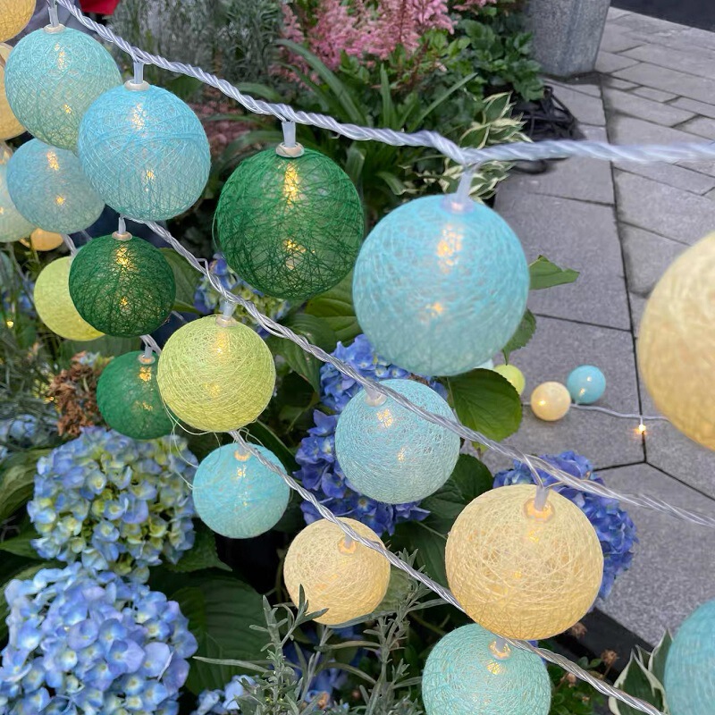 Factory Direct Delivery Ins Decorative Cotton Ball Lights Christmas String Lights Led Cotton Ball Lights USB Plug-In String Lights Wholesale