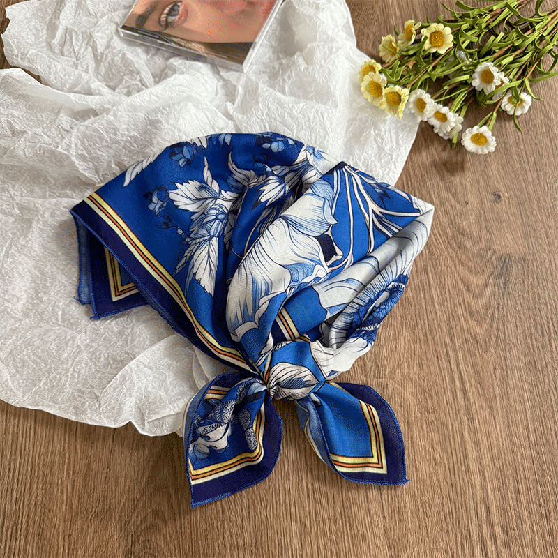 Pañuelo en la cabeza Verano femenino pastoral nuevo estilo floral literario bufanda cuadrada todo fósforo bufanda pequeña bufanda de seda correa para el cabello multifunción accesorios para el cabello