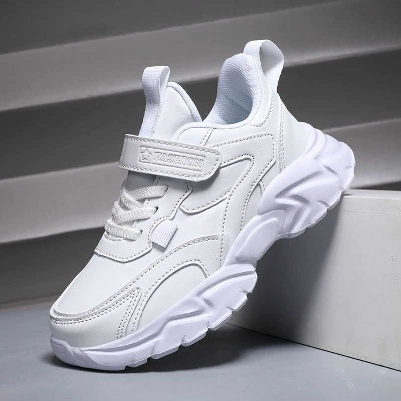 Спортивная обувь для мальчиков, осенние и зимние кожаные туфли с большим хлопковым покрытием, детские бархатные кроссовки для детей среднего и старшего возраста, учеников начальной школы, повседневная обувь.