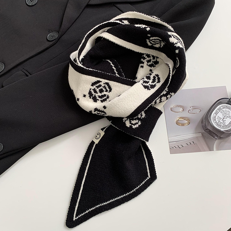 Pequeñas bufandas de orejas bufandas de mujeres otoño y invierno estilo coreano borde biselado dos lados de lana de punto pequeña bufandas de calor cuello