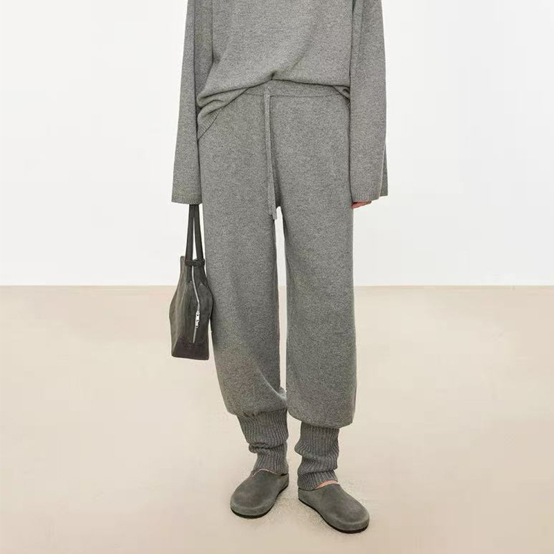 Chicjoc Blogger Style Pure Wool Micro-Tapered Leggings Socks Casual Pants for Women with Elastic Waist and Thickening