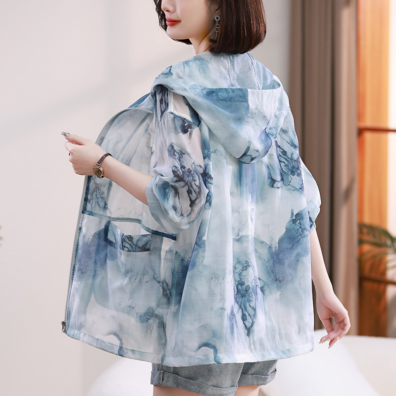 Tencel Lightweight Sunscreen Clothing Women's Summer Coat Thin Middle-aged Mother Cool Breathable Casual plus size Sunscreen Clothing