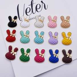 喷漆卡通格纹蝴蝶结兔子头洞洞鞋diy配饰糖果色兔年饰品手机壳贴