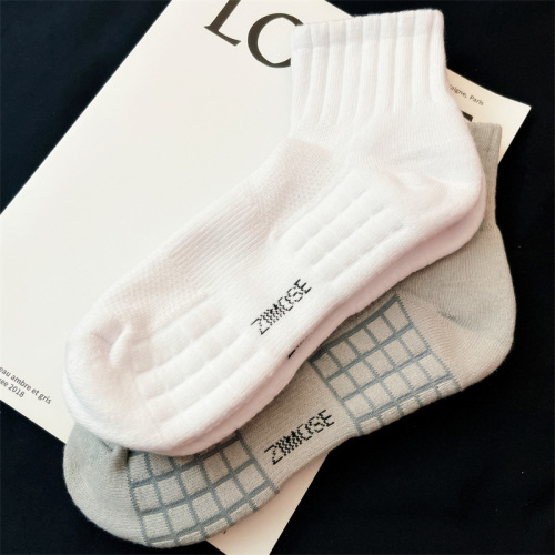 New socks men's mid-calf socks breathable high-quality white sports socks short socks men's towel bottom basketball socks