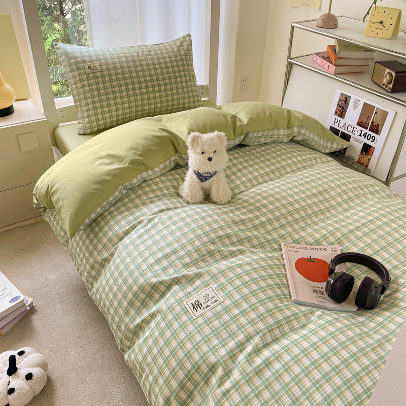 Temporada de apertura cama de dormitorio de estudiantes de color sólido de tres piezas de algodón puro 2025 nuevo estilo sábana cubierta de edredón sábana